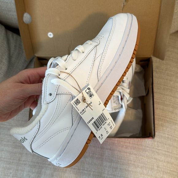 Reebok Club C Double Women. 7.5, perfect condition. Never worn, new with tags. - Picture 3 of 3